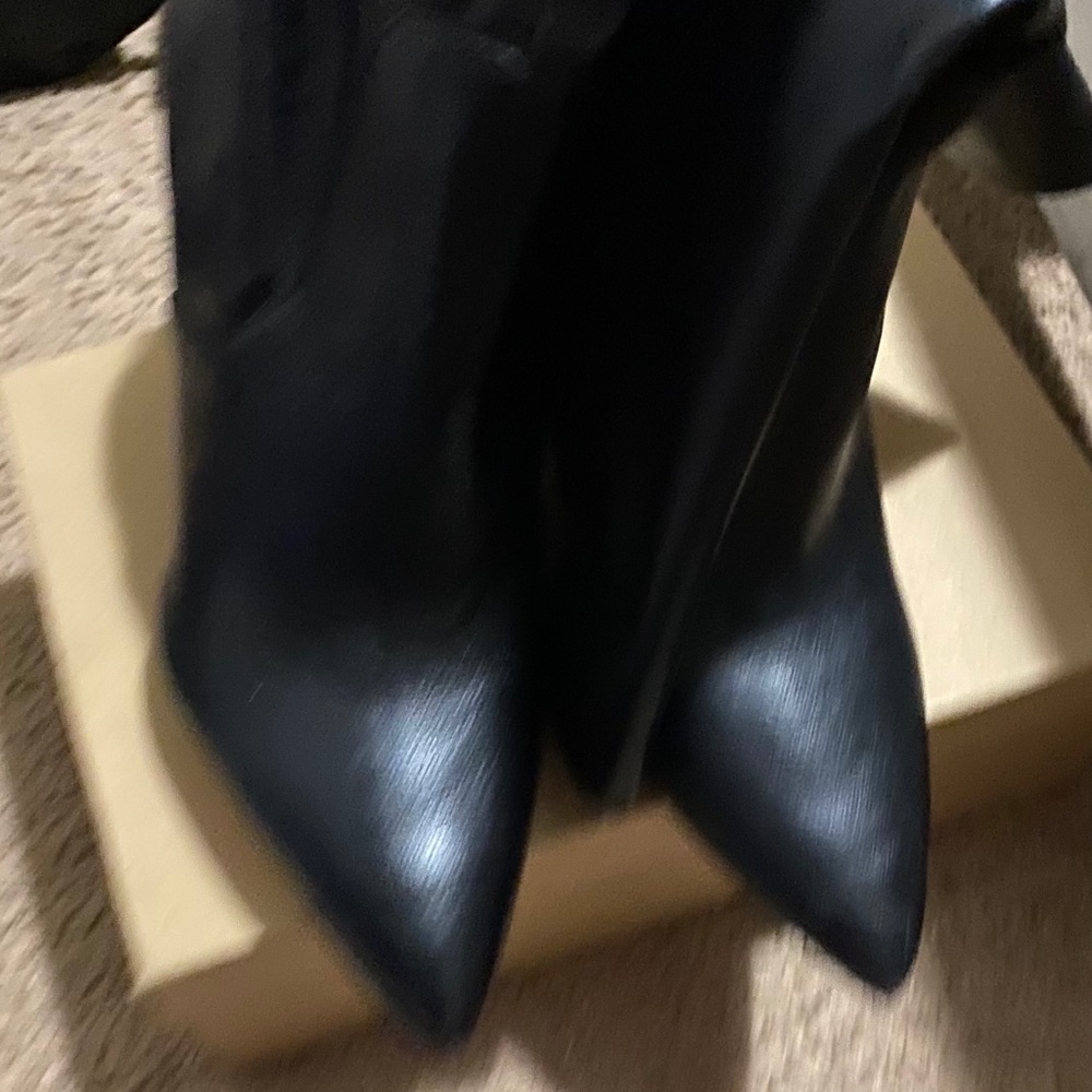 Used shoe - Picture 2 of 4